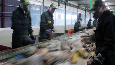 Первые мусоросжигательные заводы в РФ должны заработать в октябре 2021 года