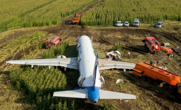 <br />
Готов промежуточный отчёт о причинах жёсткой посадки A-321 в поле<br />
