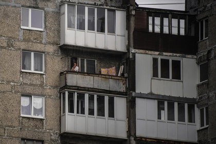 В МЧС сообщили об уголовной ответственности за курение на балконах