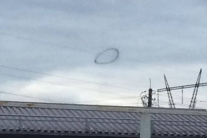 Загадочный объект в небе над Москвой попал на фото